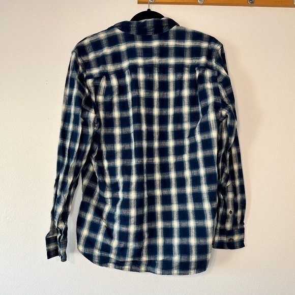 ST.JOHNS Bay Outdoor Men’s Size Large Blue Thick Flannel 100% Cotton Button Down - Picture 2 of 5